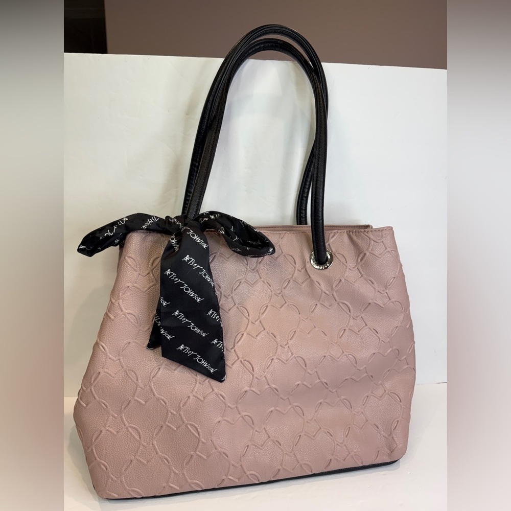 13”x12” Betsey Johnson Blush Pink 💗Embossed Tote Bow Satchel Chic Designer Vibe